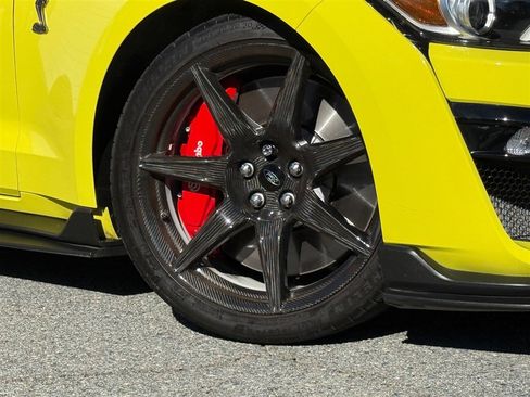 Used 2021 Ford Mustang Shelby GT500 w/ Carbon Fiber Track Pack image 37