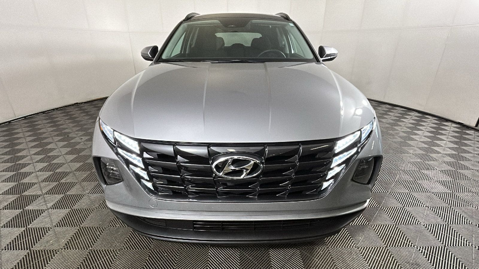 Certified 2022 Hyundai Tucson SEL w/ Cargo Package AWD/4WD image 9