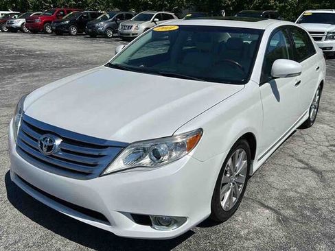 Used 2011 Toyota Avalon Limited FWD image 4
