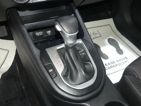 Used 2022 Kia Forte LXS image 37