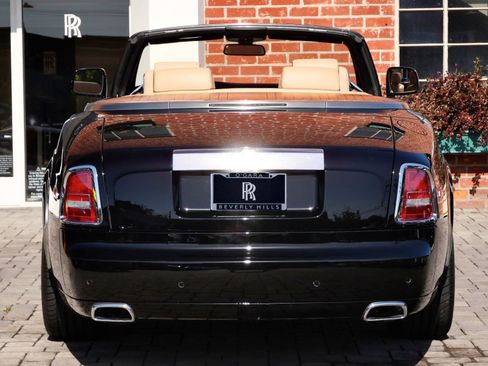 Used 2013 Rolls-Royce Phantom Drophead Coupe RWD image 21