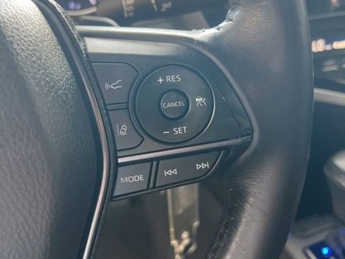 Used 2023 Toyota Camry SE image 18