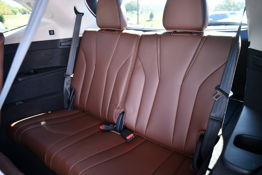 Used 2026 Acura MDX w/ Advance Package AWD/4WD image 28