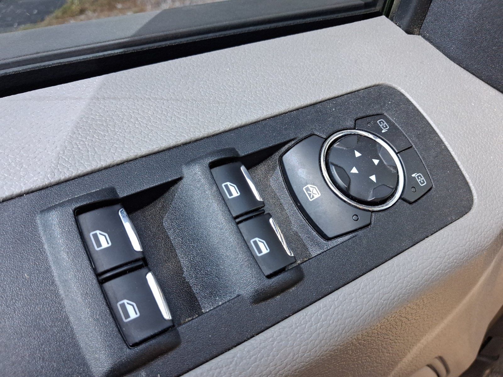 Used 2015 Ford F150 XL w/ Equipment Group 101A Mid AWD/4WD image 12