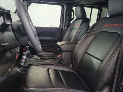 Used 2025 Jeep Wrangler Unlimited Rubicon AWD/4WD image 12