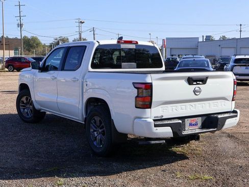 New 2026 Nissan Frontier SV image 2