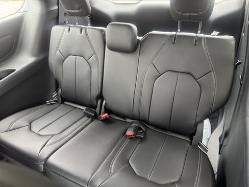 New 2026 Chrysler Voyager LX FWD image 18