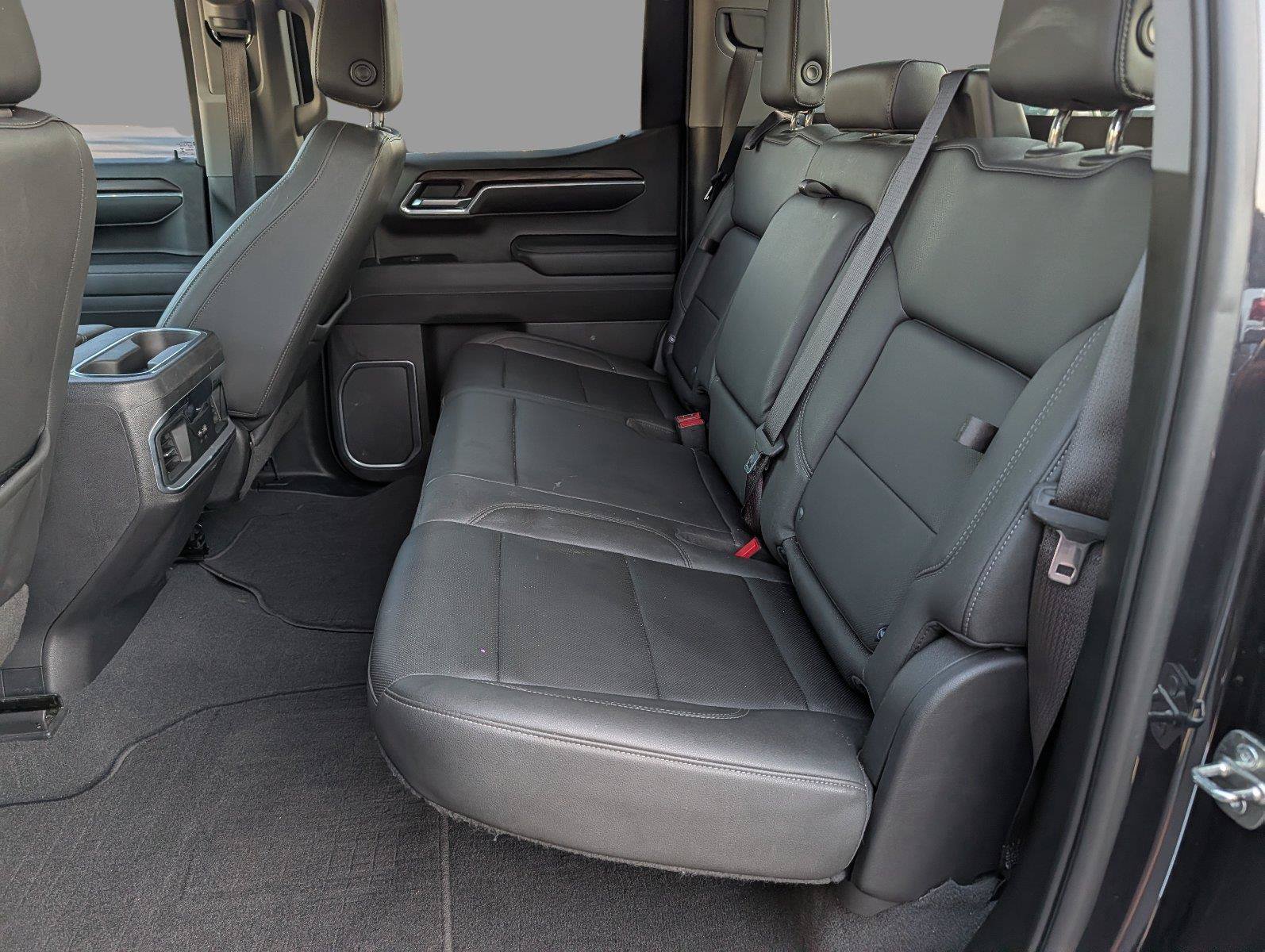 Used 2023 GMC Sierra 1500 SLT w/ SLT Premium Package AWD/4WD image 33