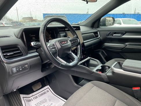 Used 2025 GMC Terrain Elevation AWD/4WD image 9