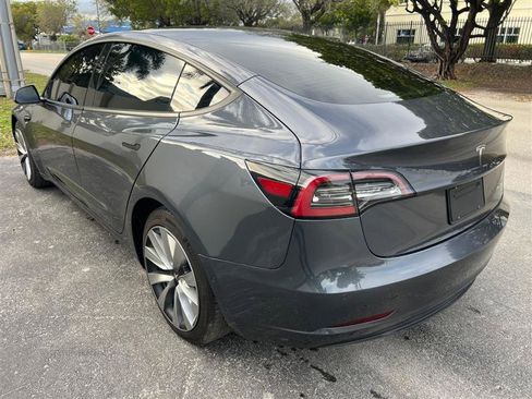 Used 2021 Tesla Model 3 Long Range image 9