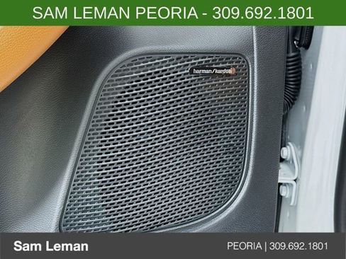 New 2026 Chrysler Pacifica Pinnacle image 19