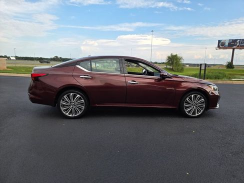 Used 2023 Nissan Altima 2.5 SL AWD/4WD image 15