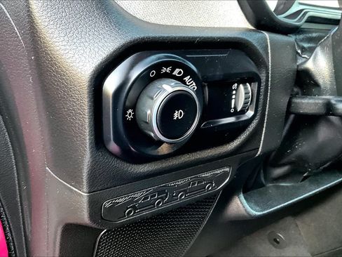 Used 2024 Jeep Wrangler Unlimited Sport AWD/4WD image 32