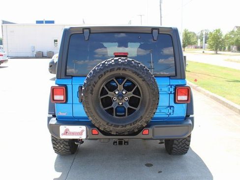 Used 2024 Jeep Wrangler Willys image 4