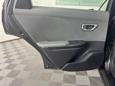 Used 2025 Kia K4 FWD image 23