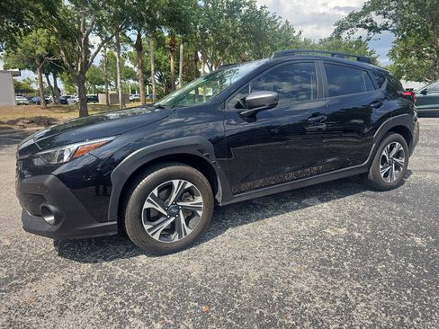 Used 2024 Subaru Crosstrek 2.0i Premium AWD/4WD image 2