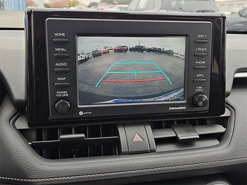 Used 2021 Toyota RAV4 LE image 24