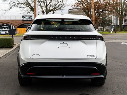 Used 2024 Nissan Ariya AWD image 5