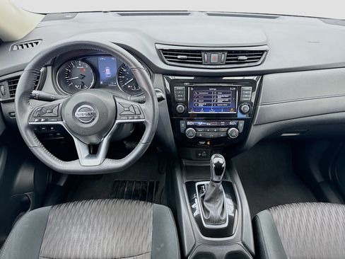 Used 2019 Nissan Rogue SV FWD image 14