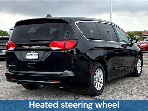 Used 2023 Chrysler Voyager LX FWD image 8
