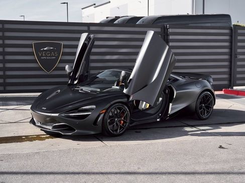 Used 2020 McLaren 720S Spider image 16
