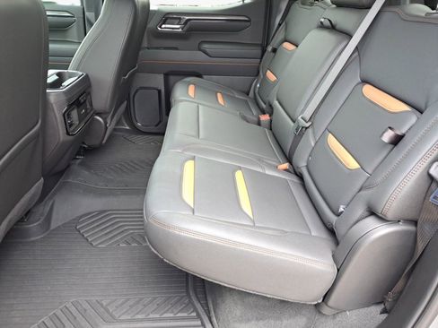Used 2024 GMC Sierra 1500 AT4 w/ Technology Package AWD/4WD image 12