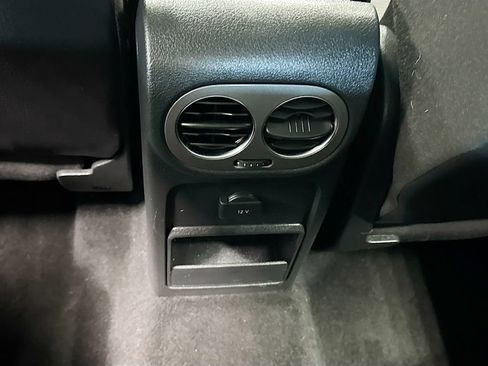 Used 2018 Volkswagen Tiguan Limited AWD/4WD image 26