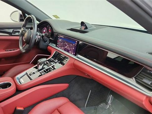 Used 2023 Porsche Panamera Platinum Edition image 20