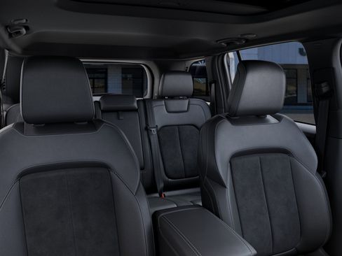 New 2025 Jeep Grand Cherokee Altitude w/ MOPAR Finishing Package image 46