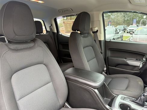 Used 2022 Chevrolet Colorado LT w/ LT Convenience Package image 16