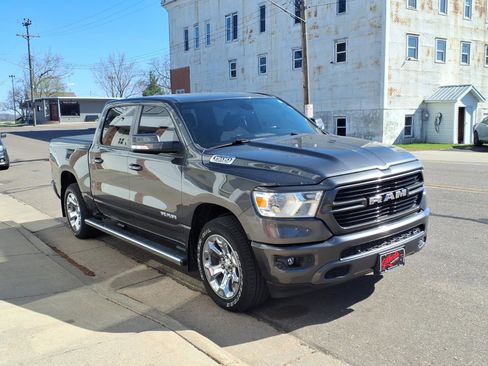 Used 2019 RAM 1500 Big Horn AWD/4WD image 4