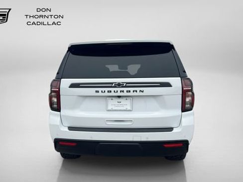 Used 2024 Chevrolet Suburban Z71 w/ Luxury Package AWD/4WD image 4