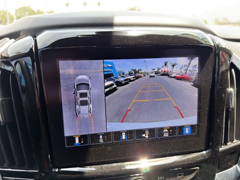 Used 2023 Chevrolet Traverse RS AWD/4WD image 40