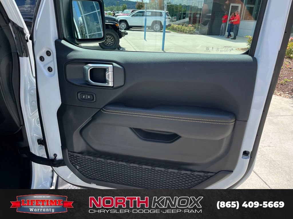 New 2027 Jeep Wrangler Unlimited Sahara AWD/4WD image 29