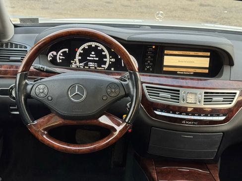 Used 2012 Mercedes-Benz S 550 S 550 4MATIC Sedan 4D image 24