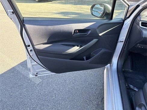 Used 2023 Toyota Corolla LE image 13