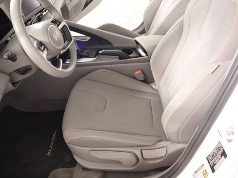Certified 2026 Hyundai Elantra Sport FWD image 10
