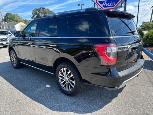 Used 2018 Ford Expedition Limited image 4