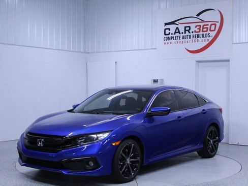 Used 2021 Honda Civic Sport image 2