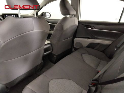 Used 2022 Toyota Camry LE FWD image 29