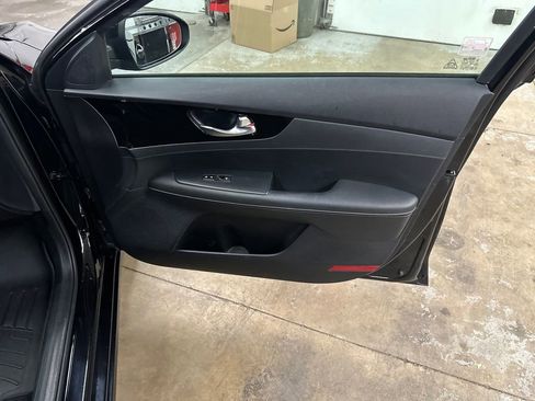 Used 2019 Kia Forte S w/ S Premium Package image 38