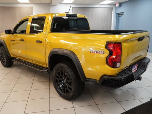 Used 2023 Chevrolet Colorado Trail Boss w/ Advanced Trailering Package AWD/4WD image 11