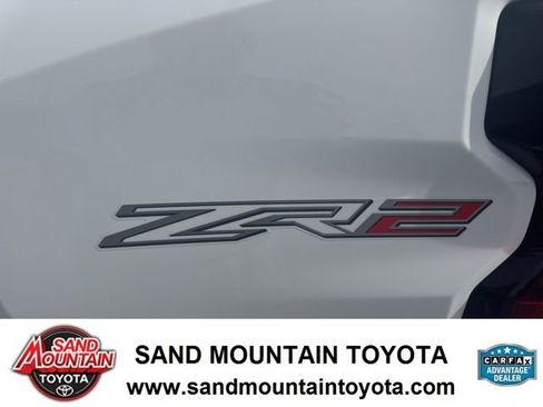 Used 2024 Chevrolet Colorado ZR2 w/ ZR2 Convenience Package III image 10