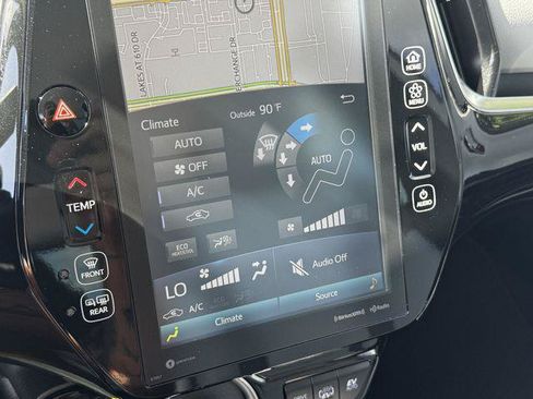 Certified 2022 Toyota Prius Prime XLE FWD image 17