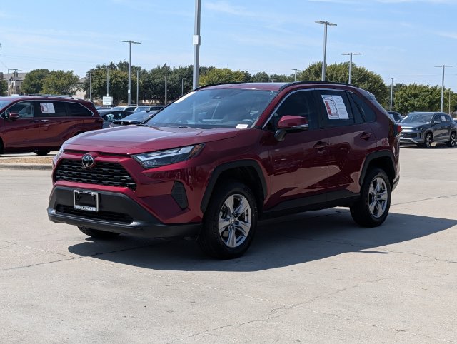 Used 2024 Toyota RAV4 XLE w/ Convenience Package FWD image 10