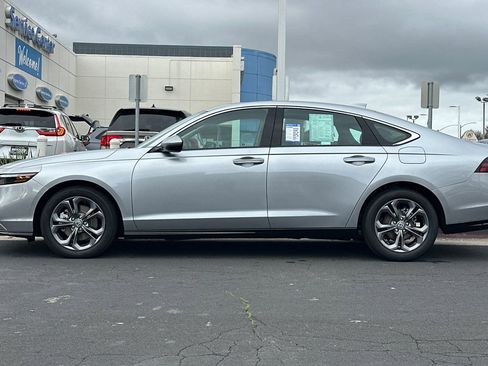 Used 2025 Honda Accord EX-L image 6