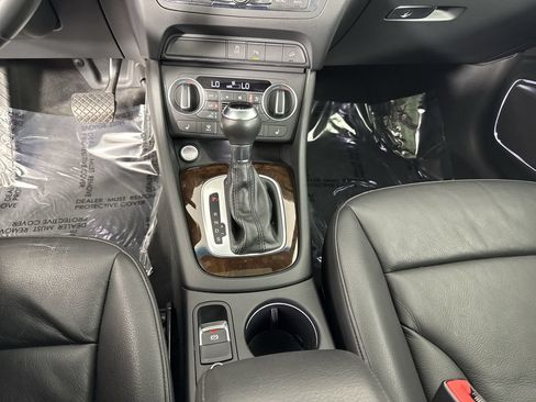 Used 2018 Audi Q3 2.0T Premium Plus AWD/4WD image 22