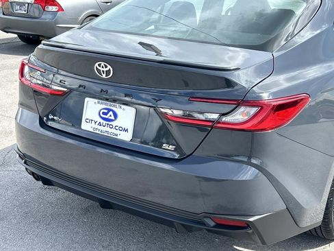 Used 2025 Toyota Camry SE FWD image 12
