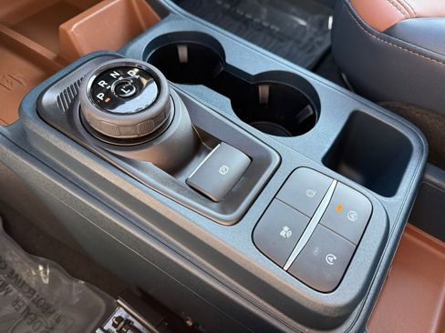 Used 2022 Ford Maverick Lariat w/ Lariat Luxury Package image 26