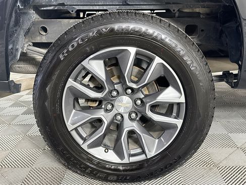 Used 2022 Chevrolet Silverado 1500 LT RWD image 30